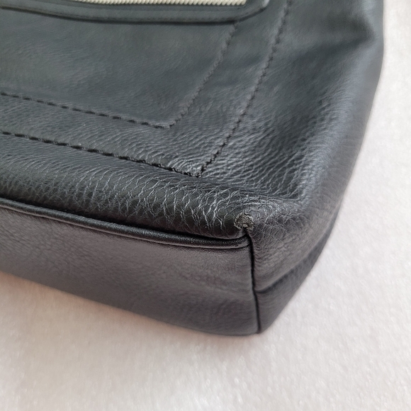 Roots Black Crossbody Bag with Adjustable Strap - Picture 7 of 13